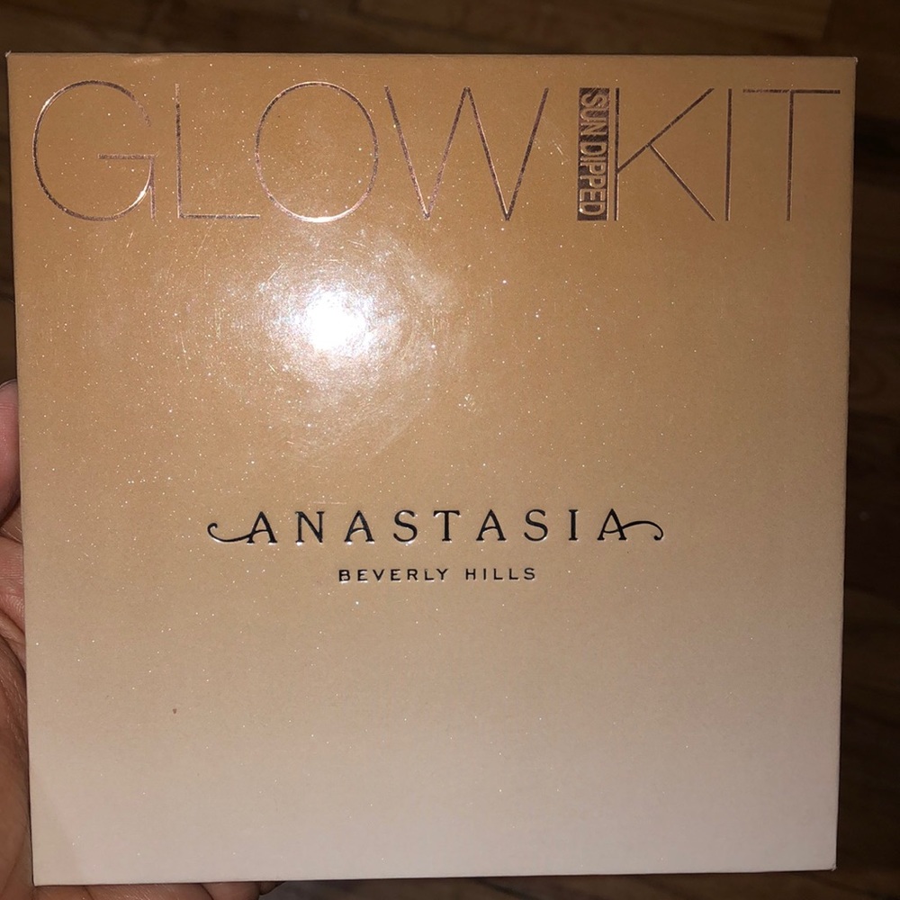 Anastasia Beverly Hills Glow Kit